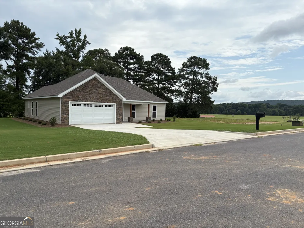 1204 22nd Pl Valley, AL 36854