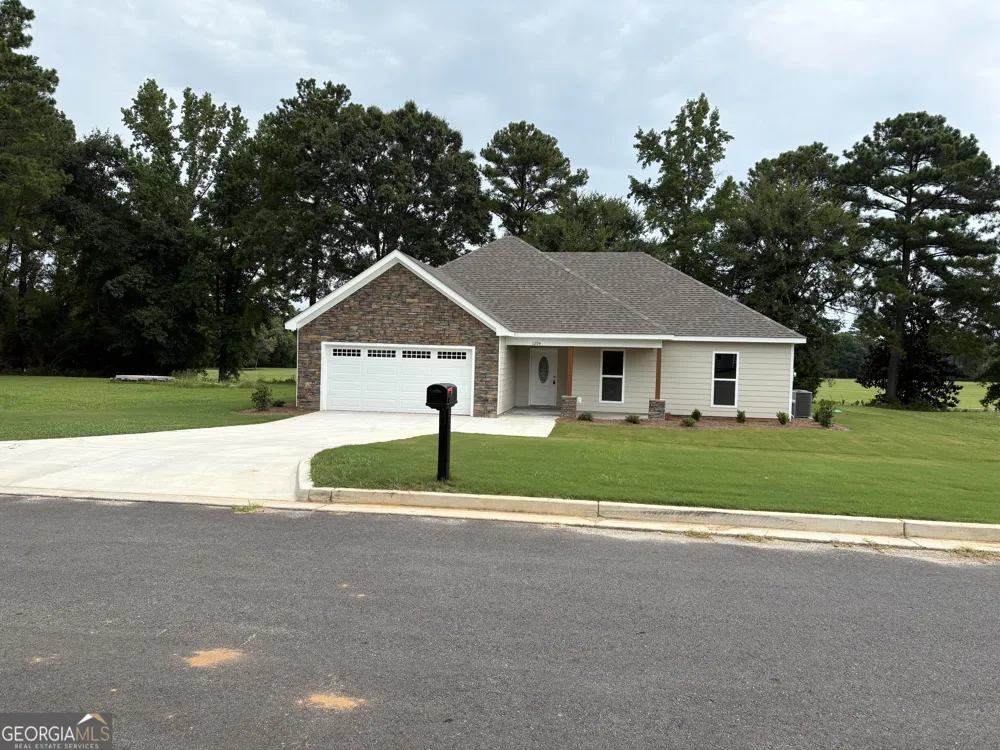 1204 22nd Pl Valley, AL 36854