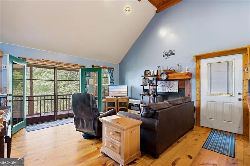 539 Dowel CIR Ellijay, GA 30540