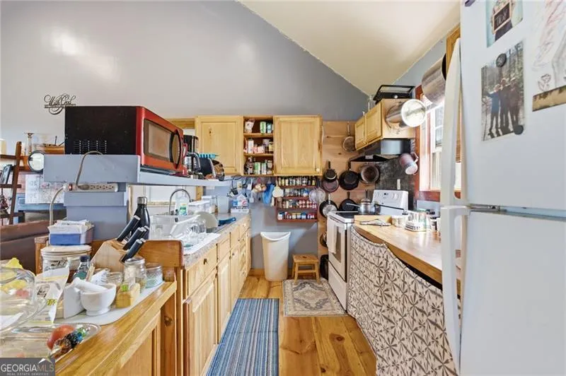 539 Dowel CIR Ellijay, GA 30540