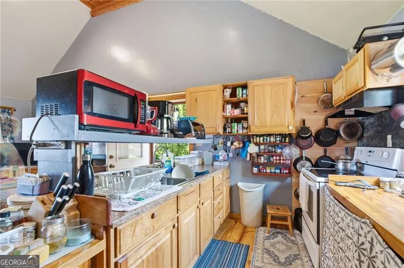 539 Dowel CIR Ellijay, GA 30540