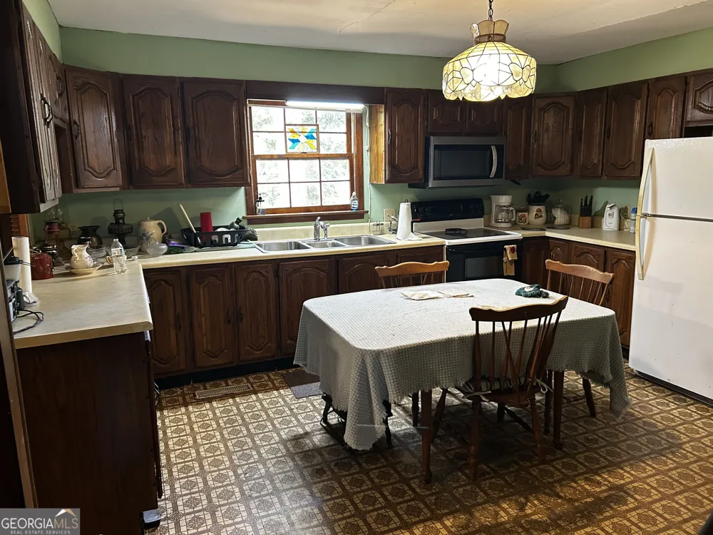 211 Toney RD Commerce, GA 30529