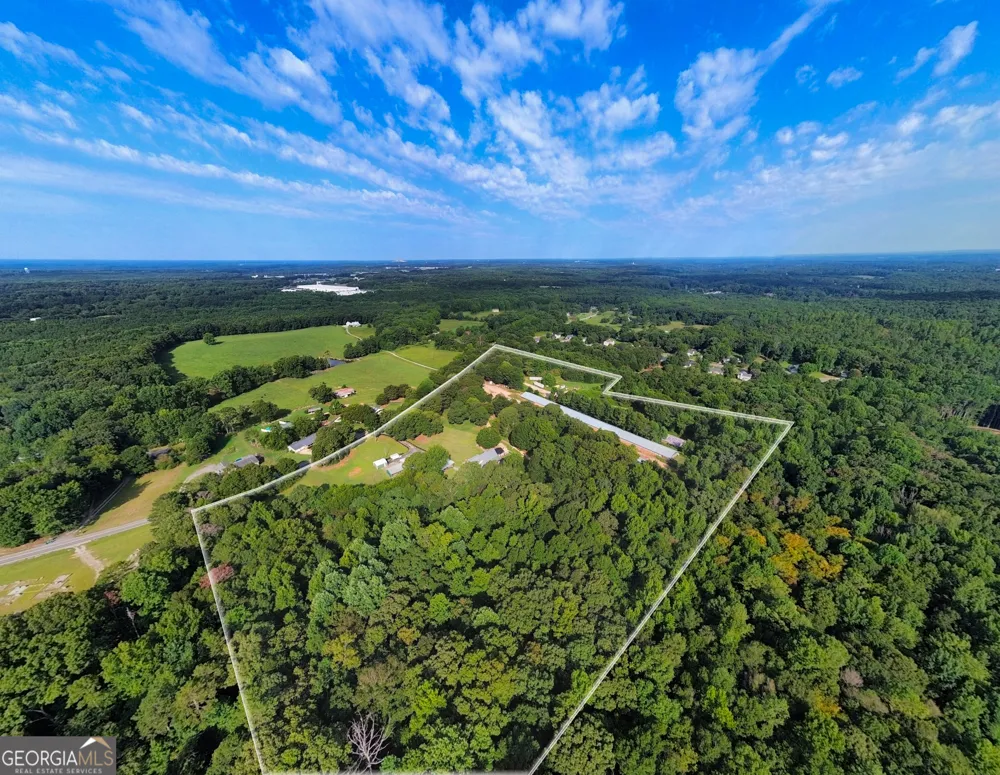 228 Pleasant Hill Church RD SE Winder, GA 30680
