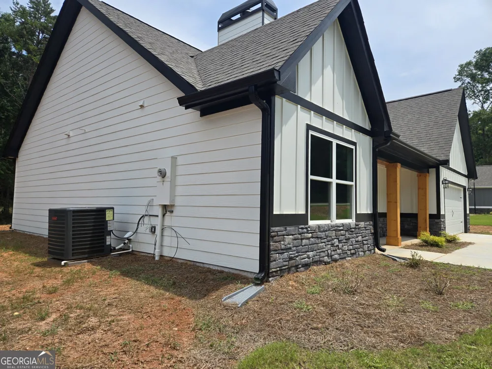 656 Highland AVE Hartwell, GA 30643