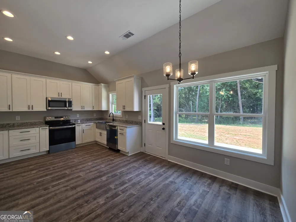656 Highland AVE Hartwell, GA 30643