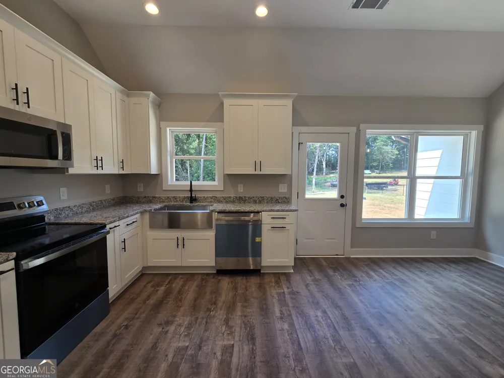 656 Highland AVE Hartwell, GA 30643