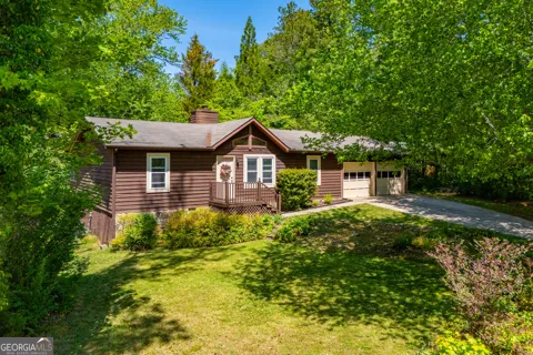 1385 Lakeview PKWY