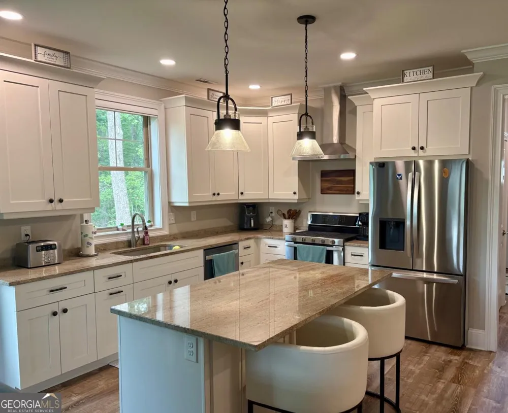 76 Hatch DR Clayton, GA 30525
