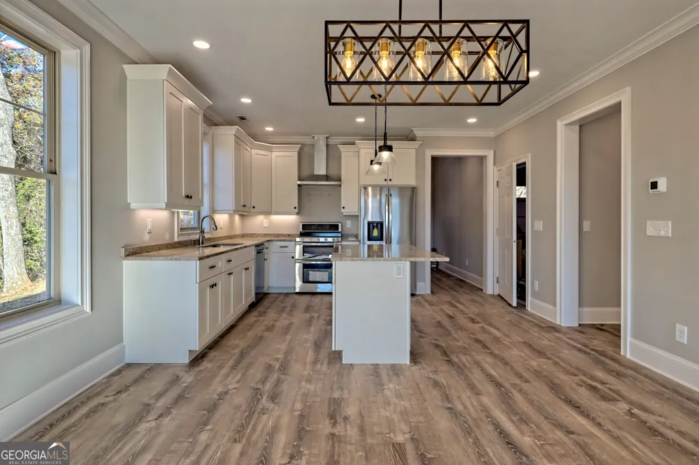 76 Hatch DR Clayton, GA 30525