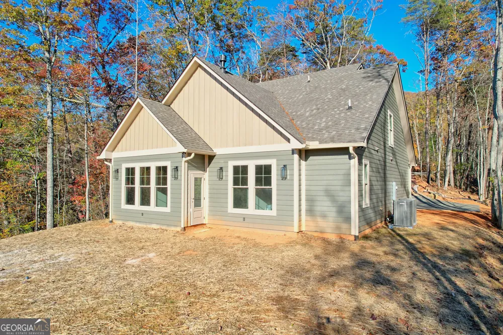 76 Hatch DR Clayton, GA 30525