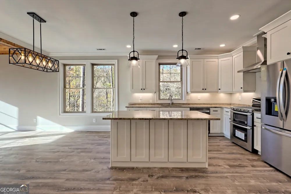 76 Hatch DR Clayton, GA 30525