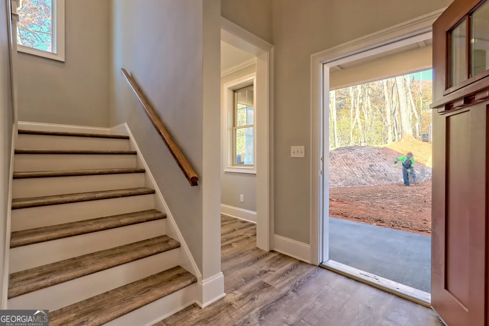76 Hatch DR Clayton, GA 30525