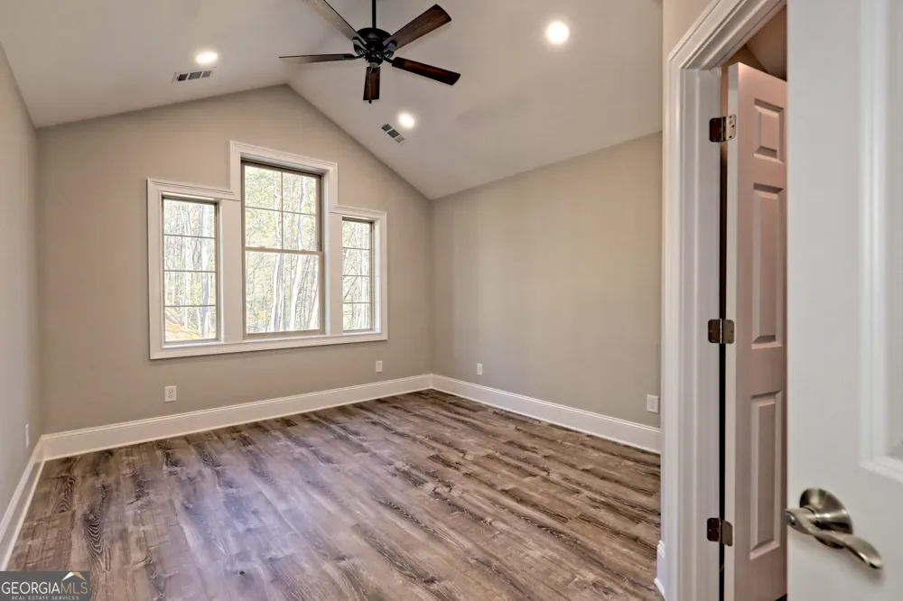 76 Hatch DR Clayton, GA 30525