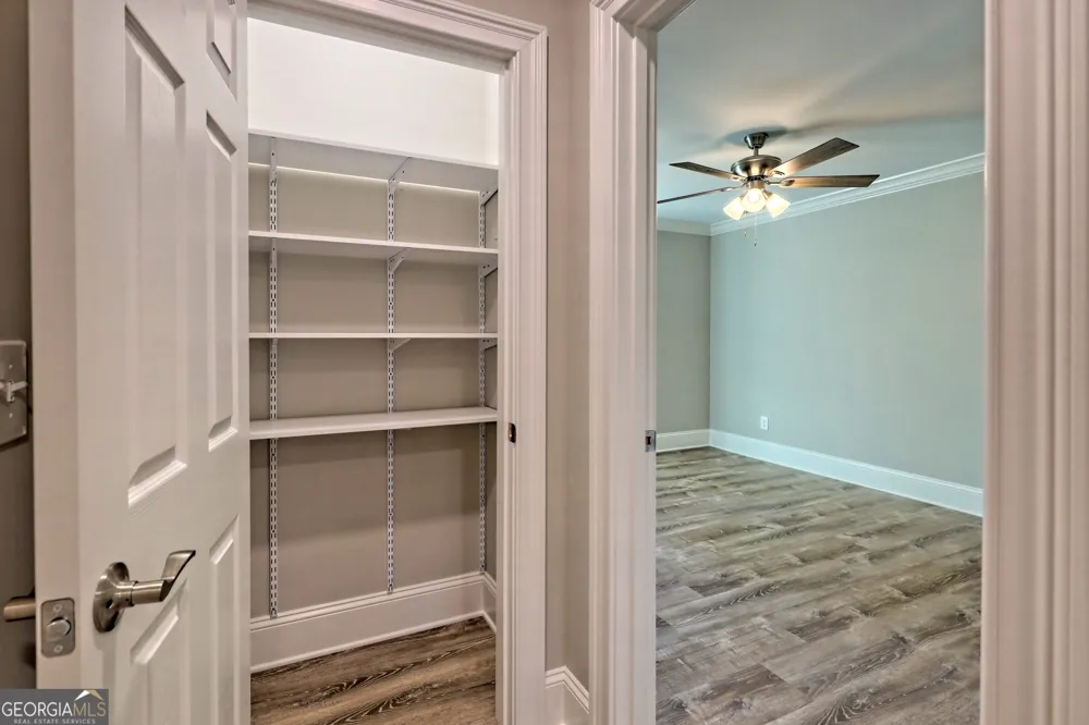 76 Hatch DR Clayton, GA 30525