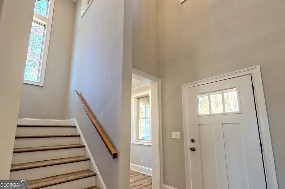 76 Hatch DR Clayton, GA 30525