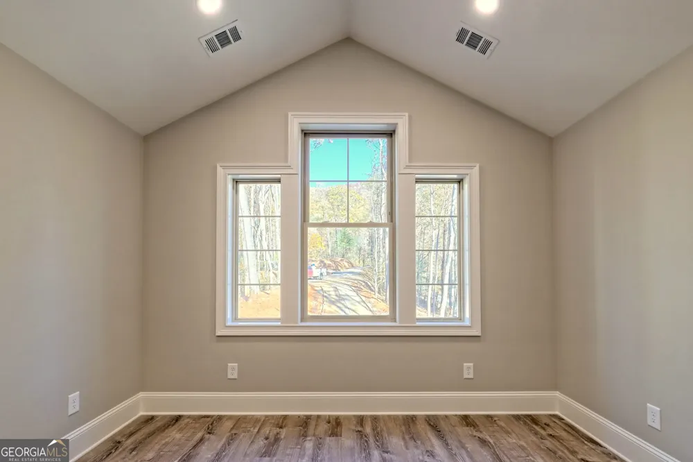 76 Hatch DR Clayton, GA 30525