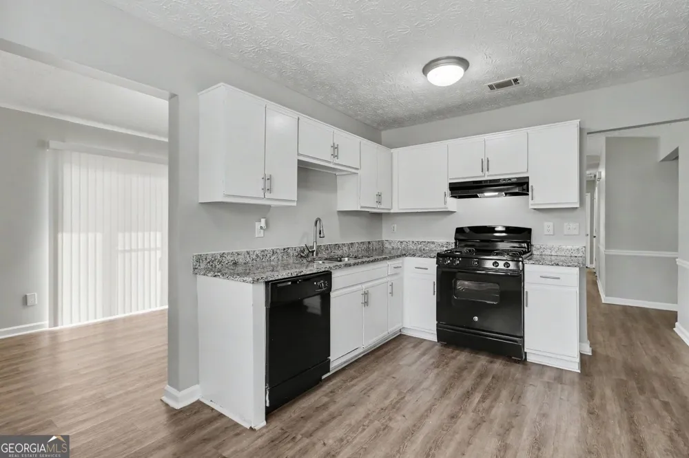 9587 Thomas Downs LN Jonesboro, GA 30238