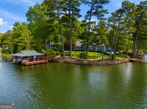 275 LEE ROAD 897