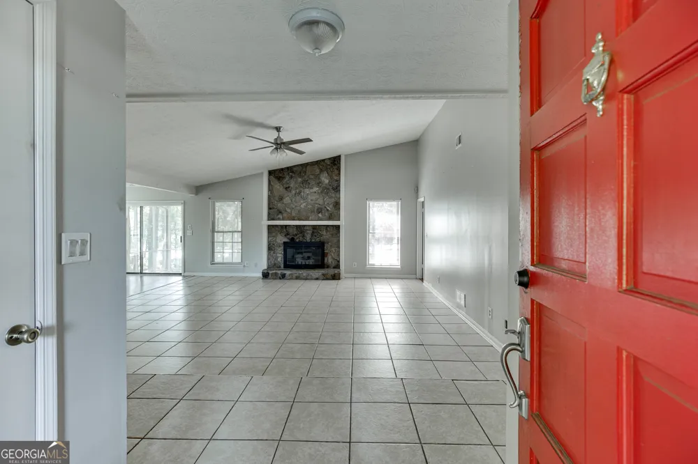 900 Pawnee PL Lilburn, GA 30047