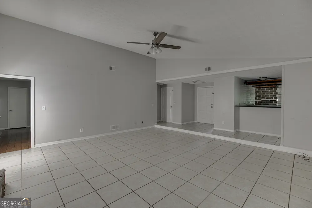 900 Pawnee PL Lilburn, GA 30047