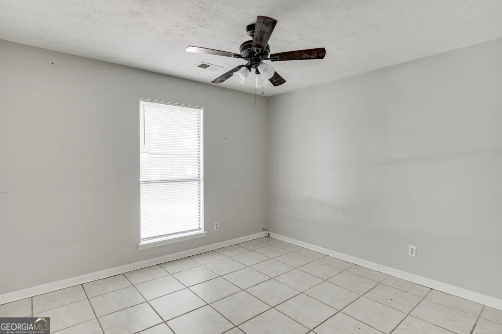 900 Pawnee PL Lilburn, GA 30047