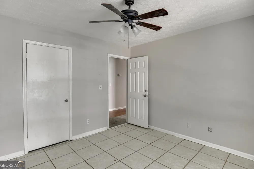 900 Pawnee PL Lilburn, GA 30047