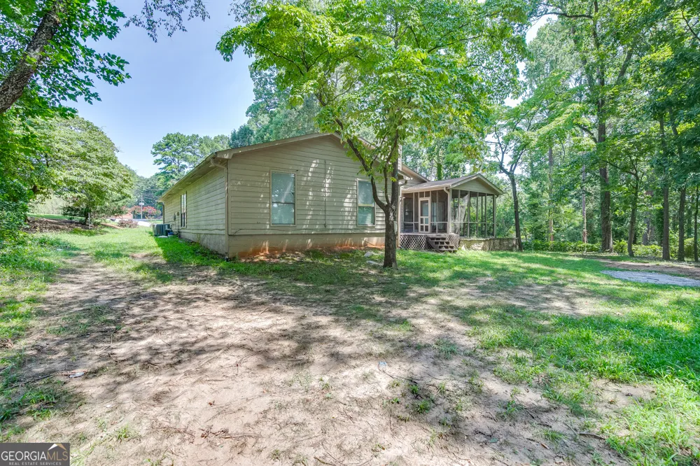 900 Pawnee PL Lilburn, GA 30047