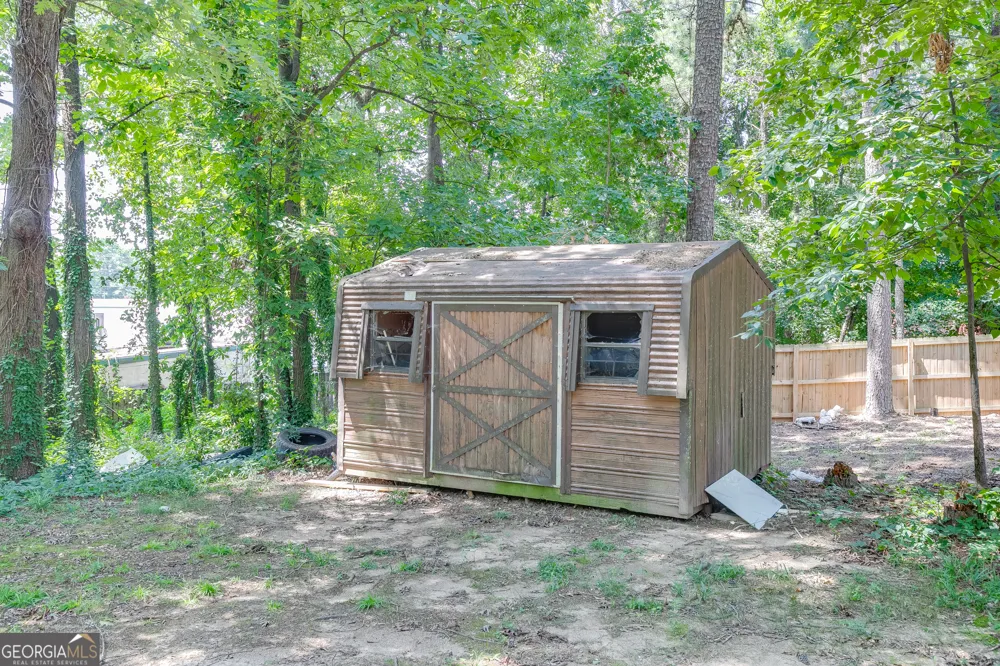 900 Pawnee PL Lilburn, GA 30047
