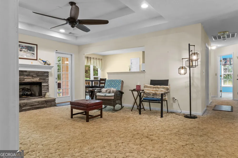 124 Foxdale DR LaGrange, GA 30240
