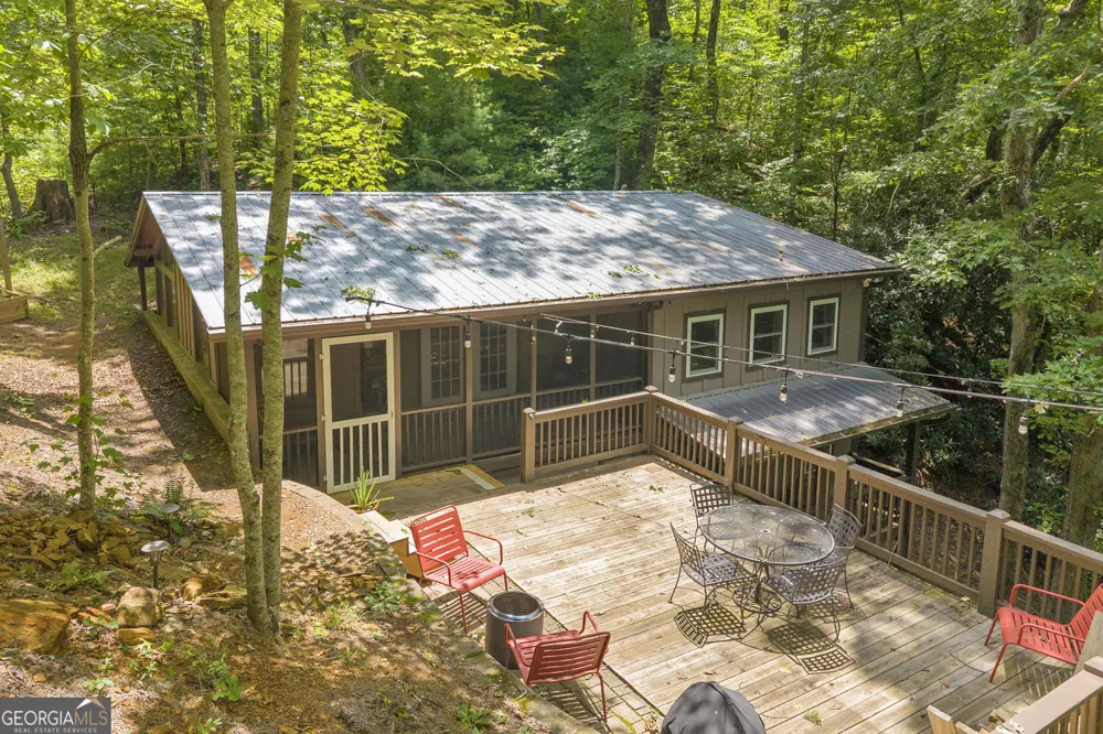 185 Pope Dickson LN Clarkesville, GA 30523