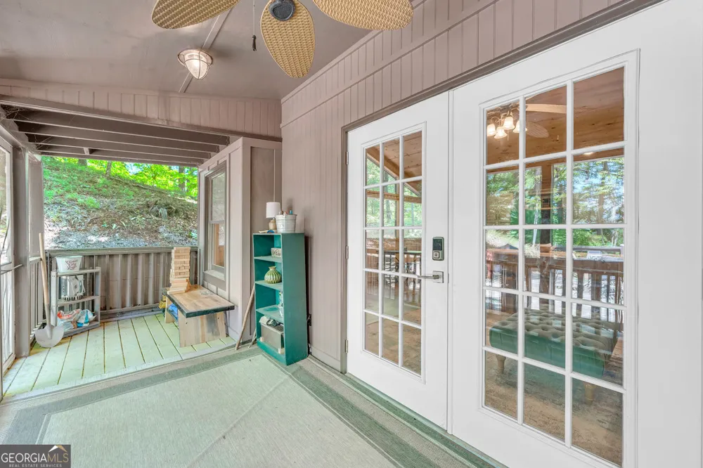 185 Pope Dickson LN Clarkesville, GA 30523