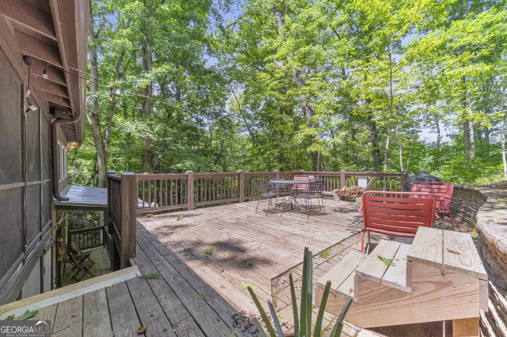 185 Pope Dickson LN Clarkesville, GA 30523