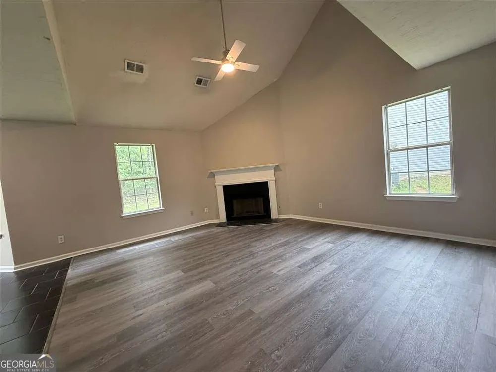 1023 Quail Hunt DR Riverdale, GA 30296