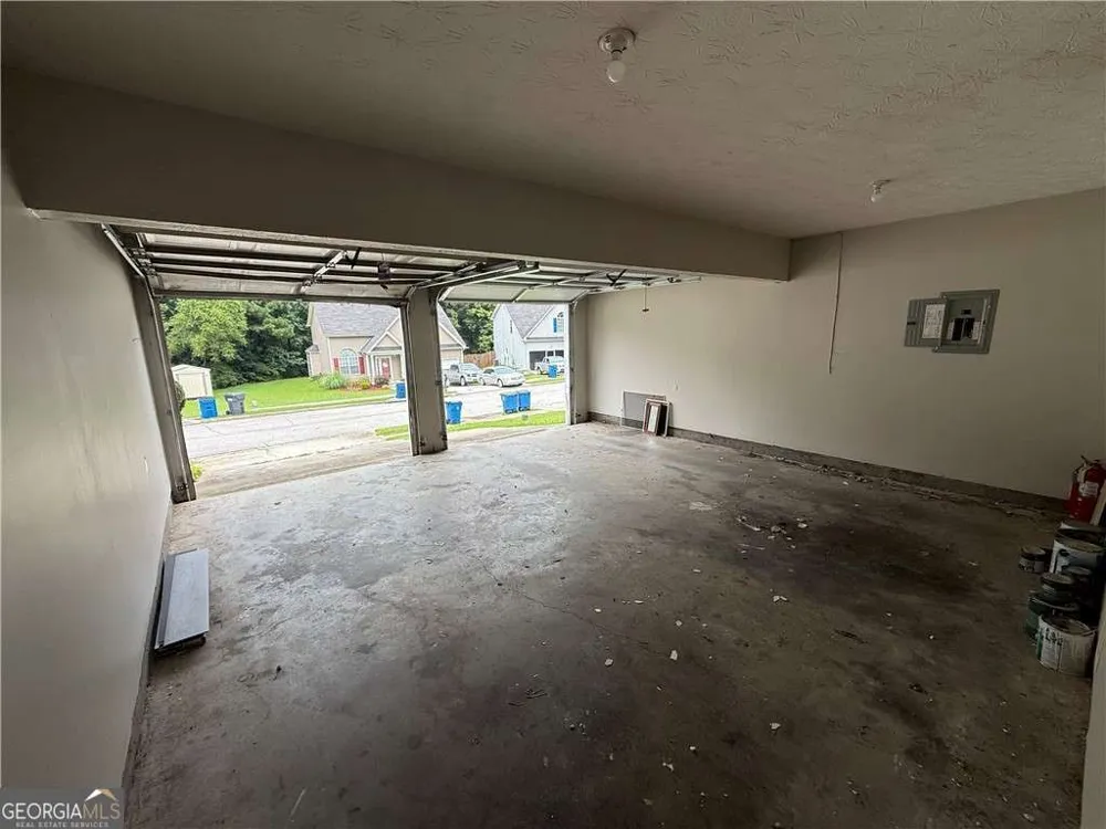 1023 Quail Hunt DR Riverdale, GA 30296