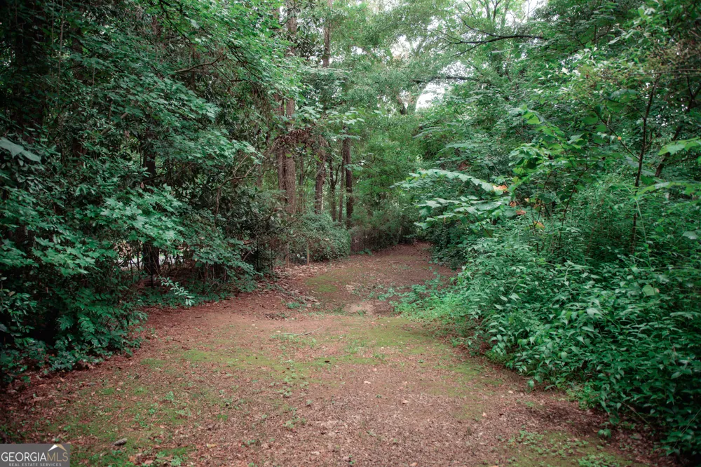 921 Crystal DR Thomaston, GA 30286