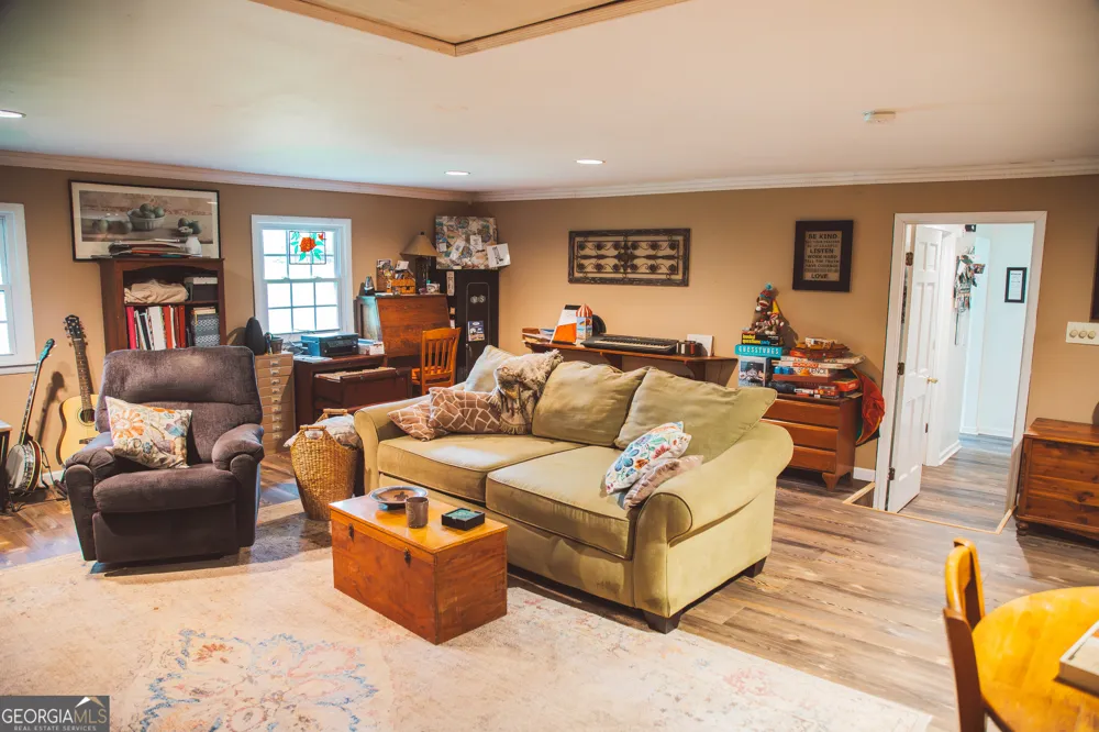921 Crystal DR Thomaston, GA 30286
