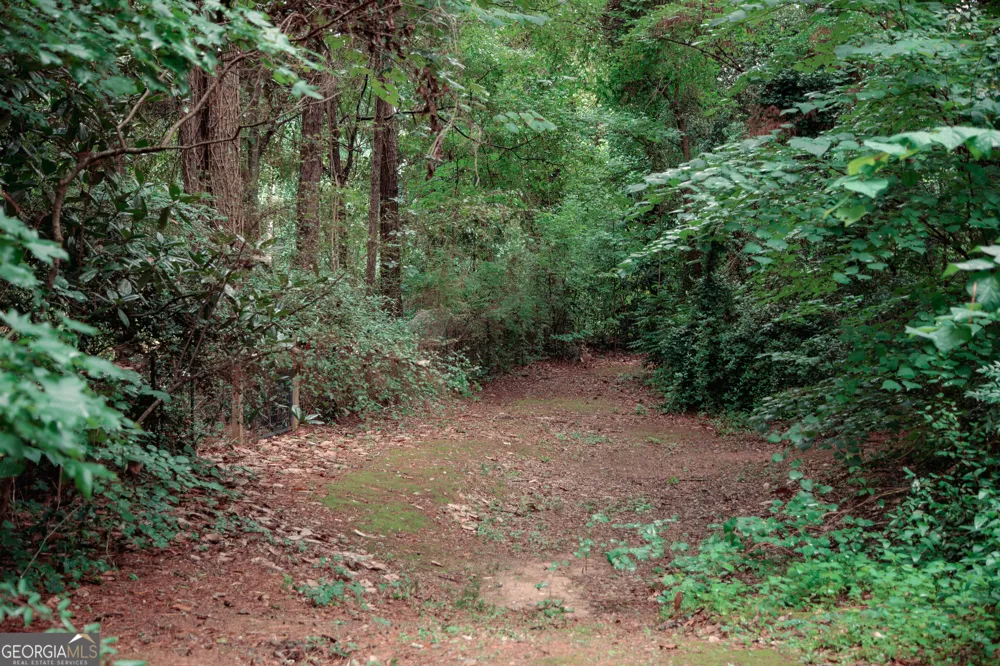 921 Crystal DR Thomaston, GA 30286
