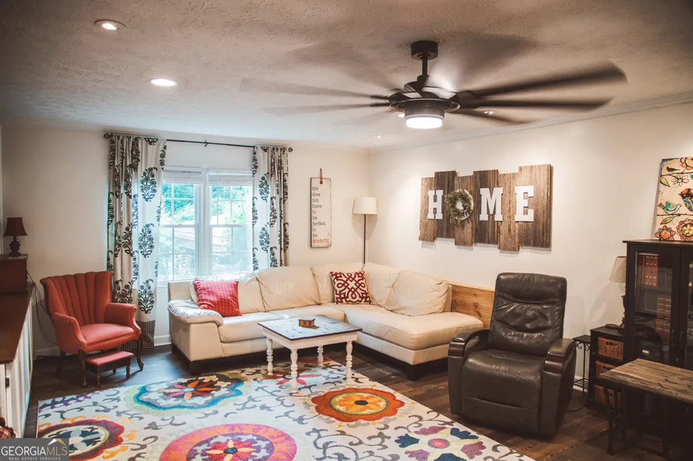 921 Crystal DR Thomaston, GA 30286