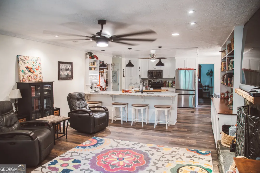 921 Crystal DR Thomaston, GA 30286