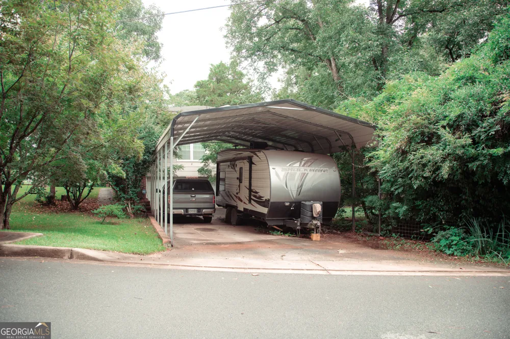 921 Crystal DR Thomaston, GA 30286