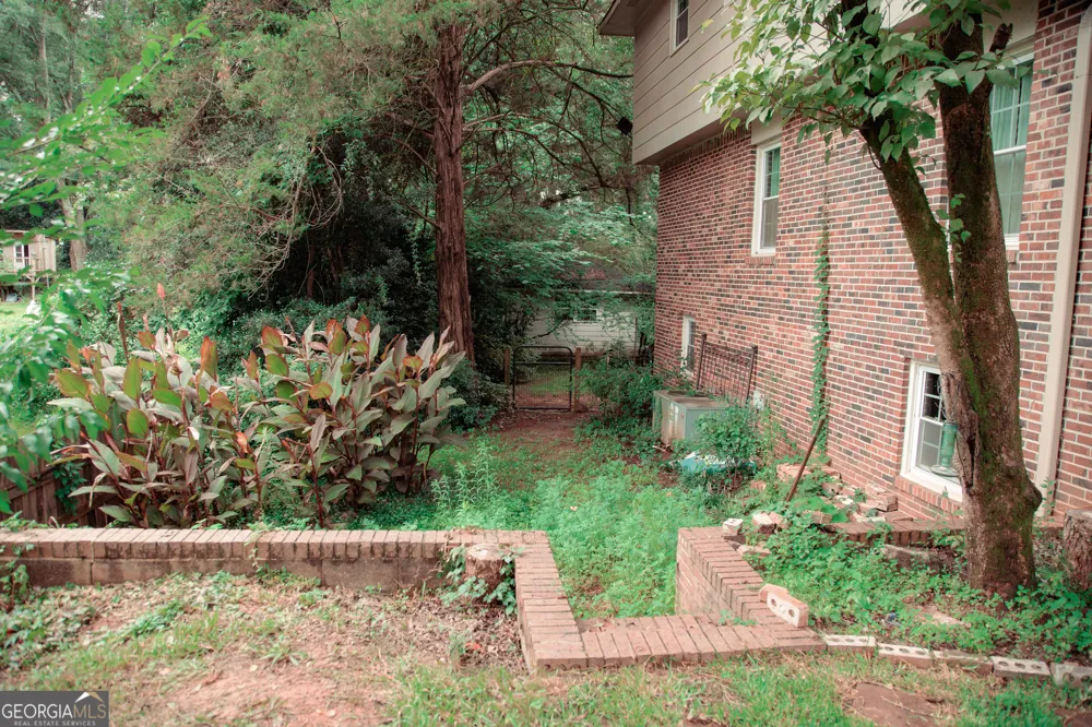 921 Crystal DR Thomaston, GA 30286