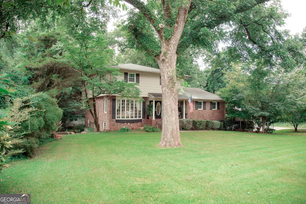 921 Crystal DR Thomaston, GA 30286