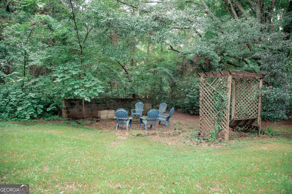 921 Crystal DR Thomaston, GA 30286