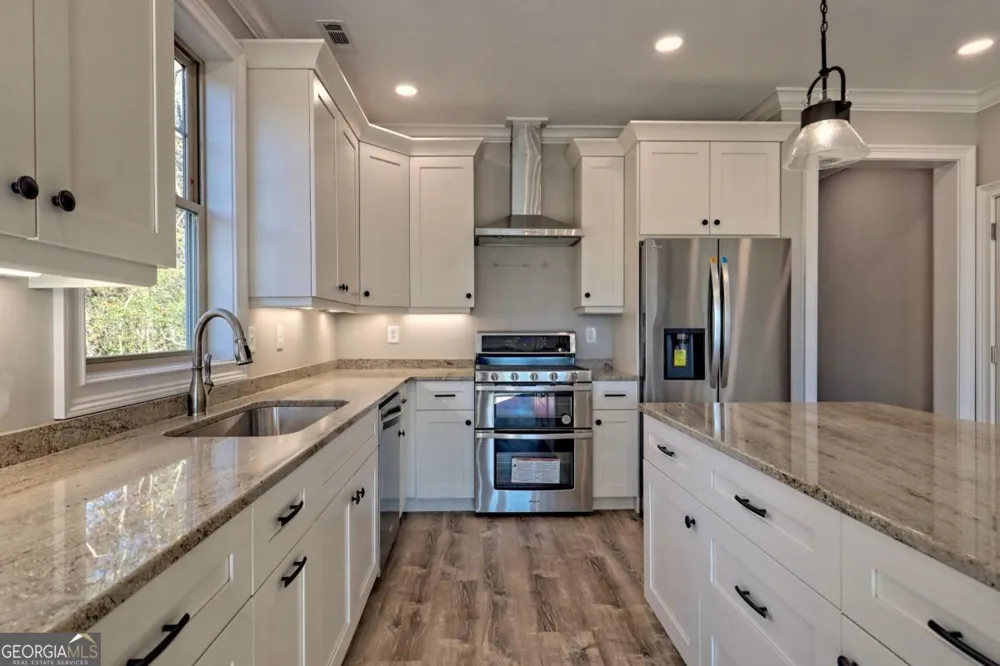 76 Hatch DR Clayton, GA 30525
