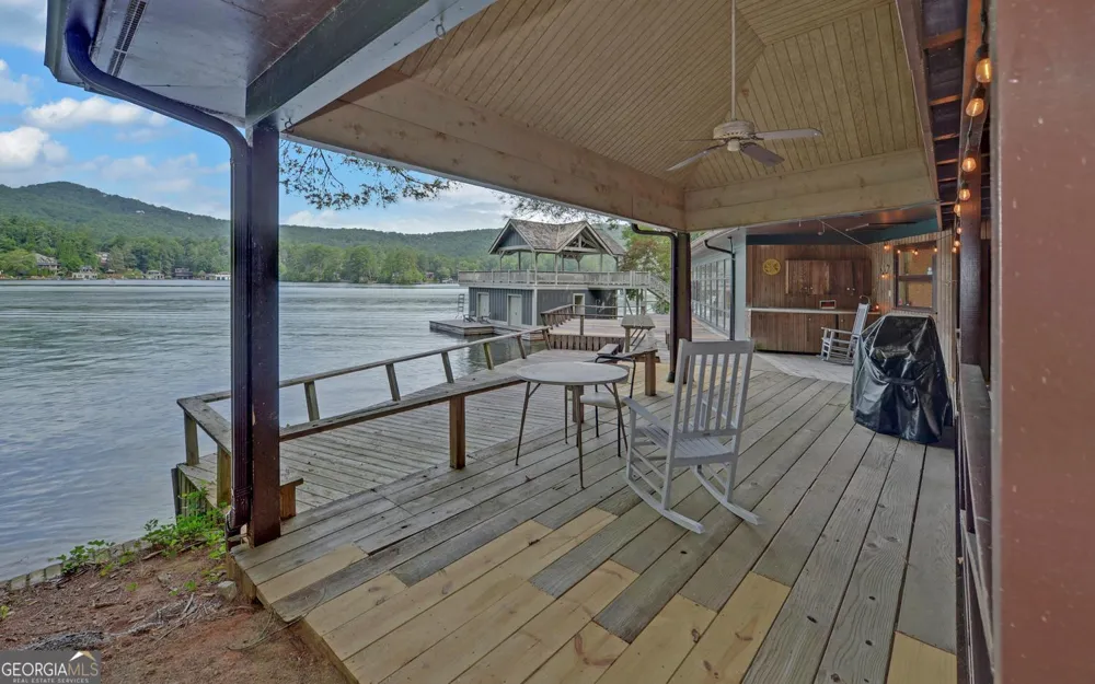 2632 Shady LN Lakemont, GA 30552