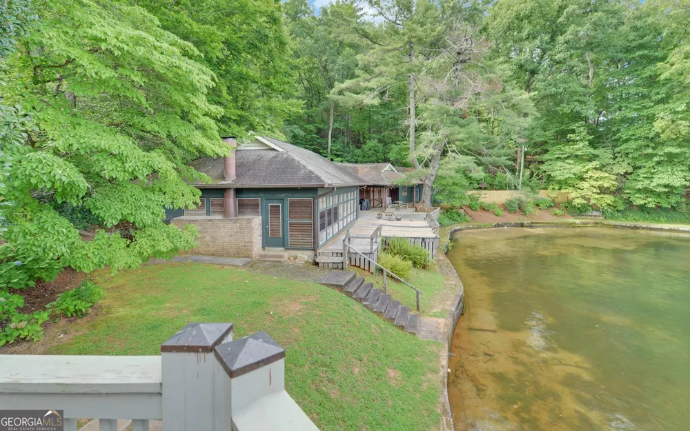 2632 Shady LN Lakemont, GA 30552