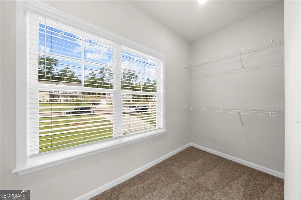 8620 Standing Stone Ball Ground, GA 30107