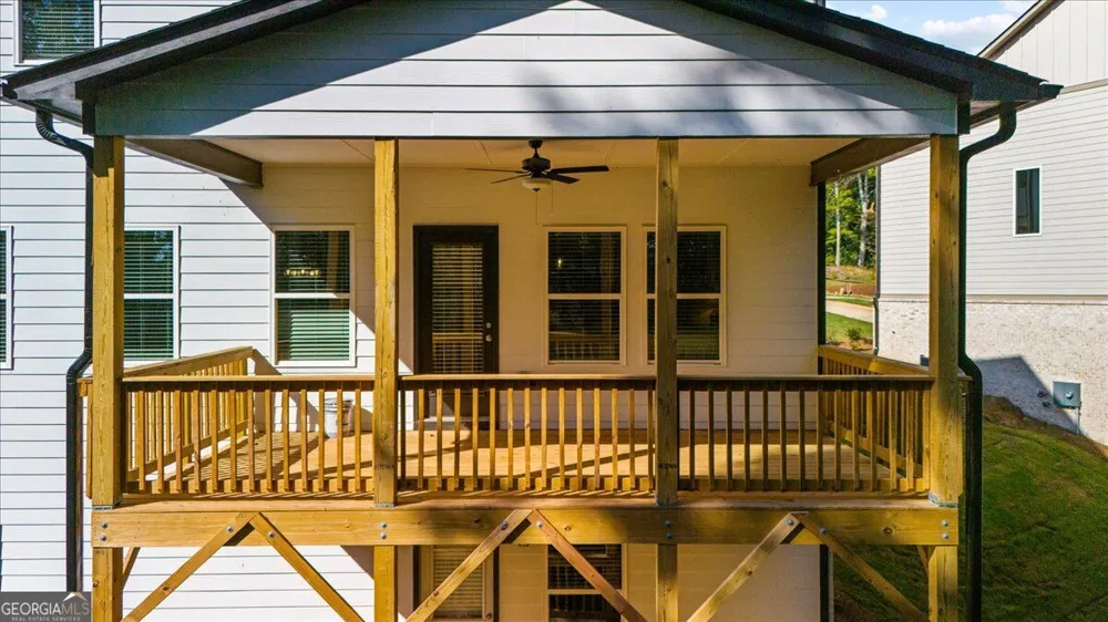 8620 Standing Stone Ball Ground, GA 30107