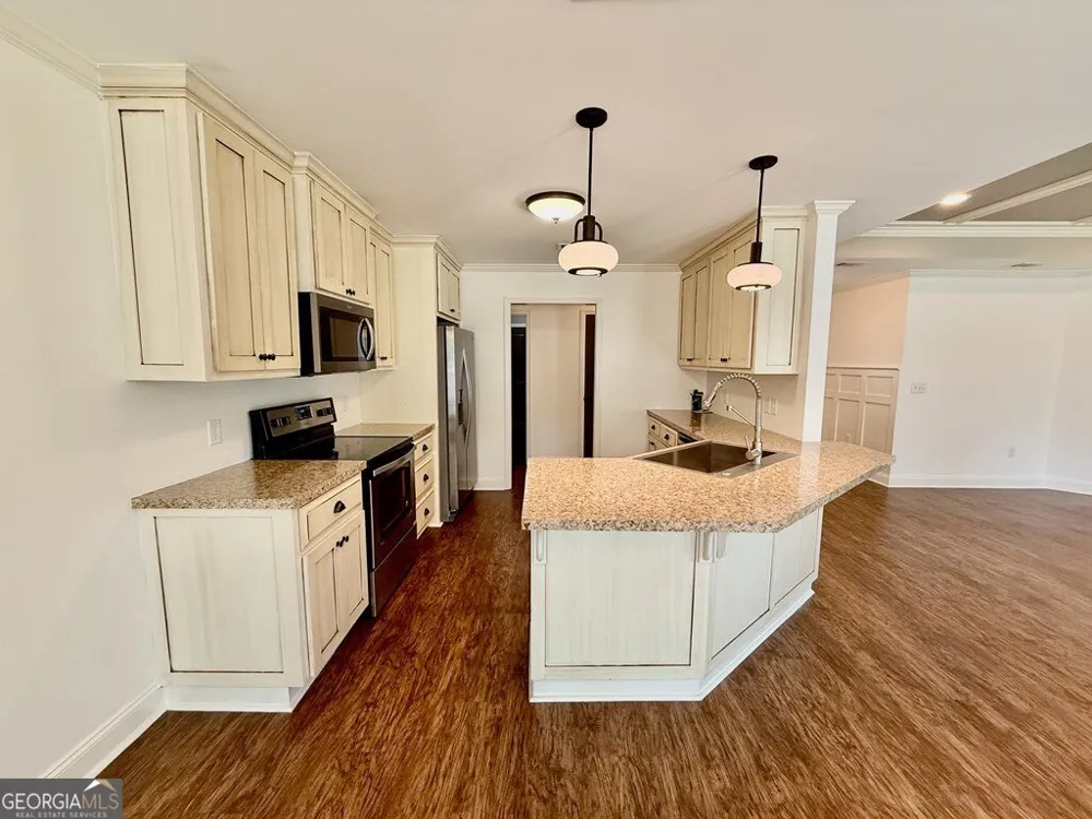 401 Spanish Moss LN Adel, GA 31620