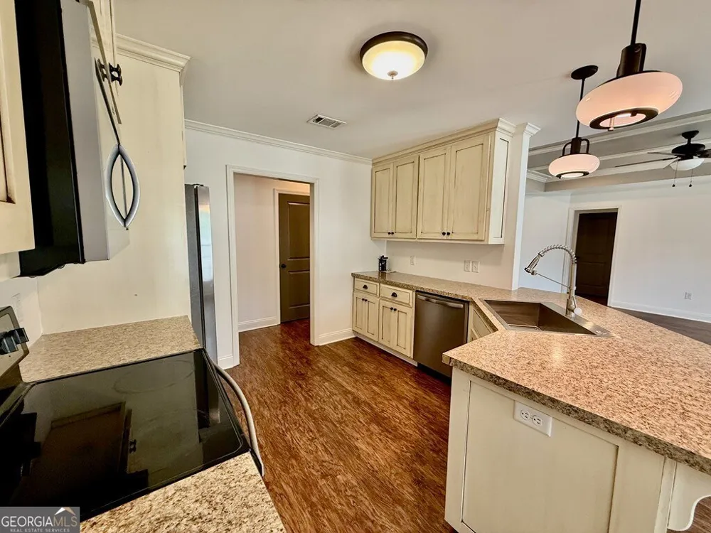 401 Spanish Moss LN Adel, GA 31620